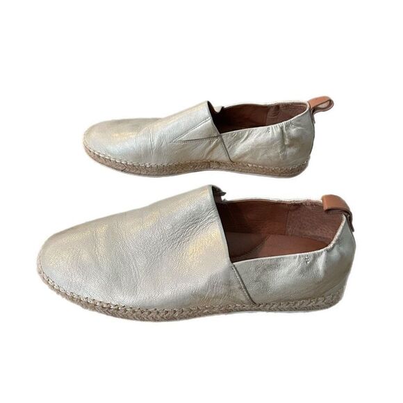 Gentle Souls by Kenneth Cole Lizzy A-Line Sporty Flats - Picture 2 of 5